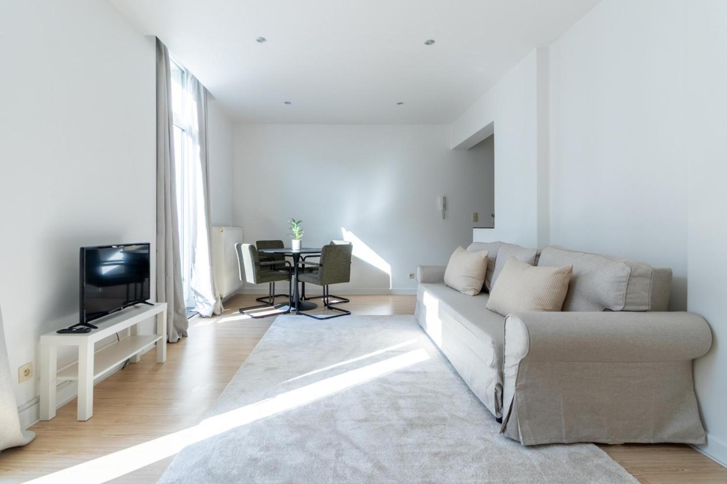 Bright, Spacious & Perfectly Located In The Heart Of Appartamento *