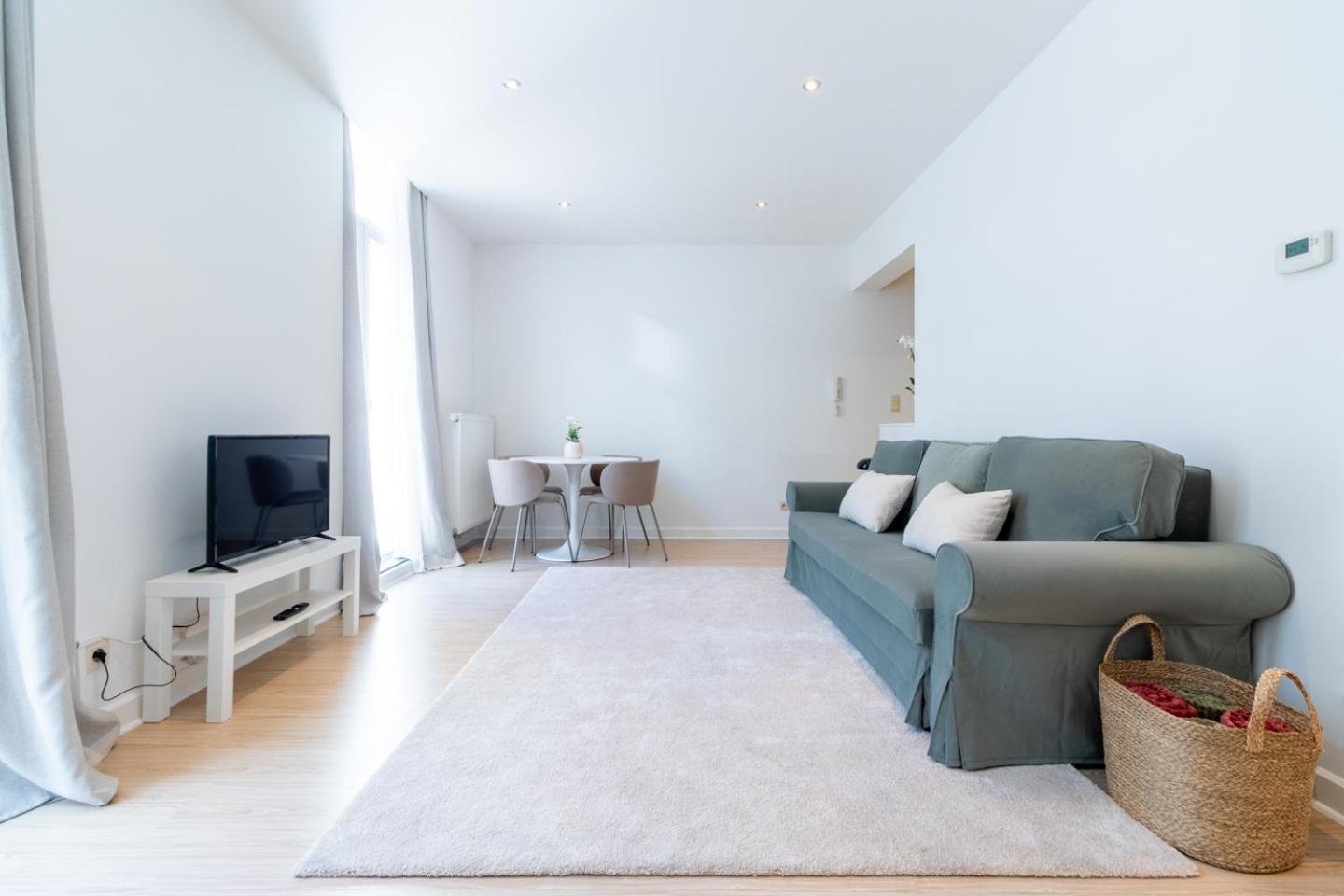Bright, Spacious & Perfectly Located In The Heart Of Appartamento